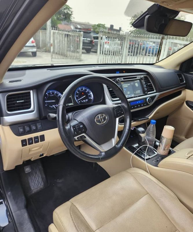 Thumbnail 4 of 2018 Toyota Highlander limited